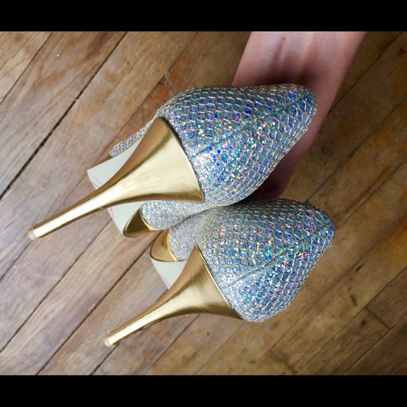 Mermaid Heels -Like New - Picture 4 of 8